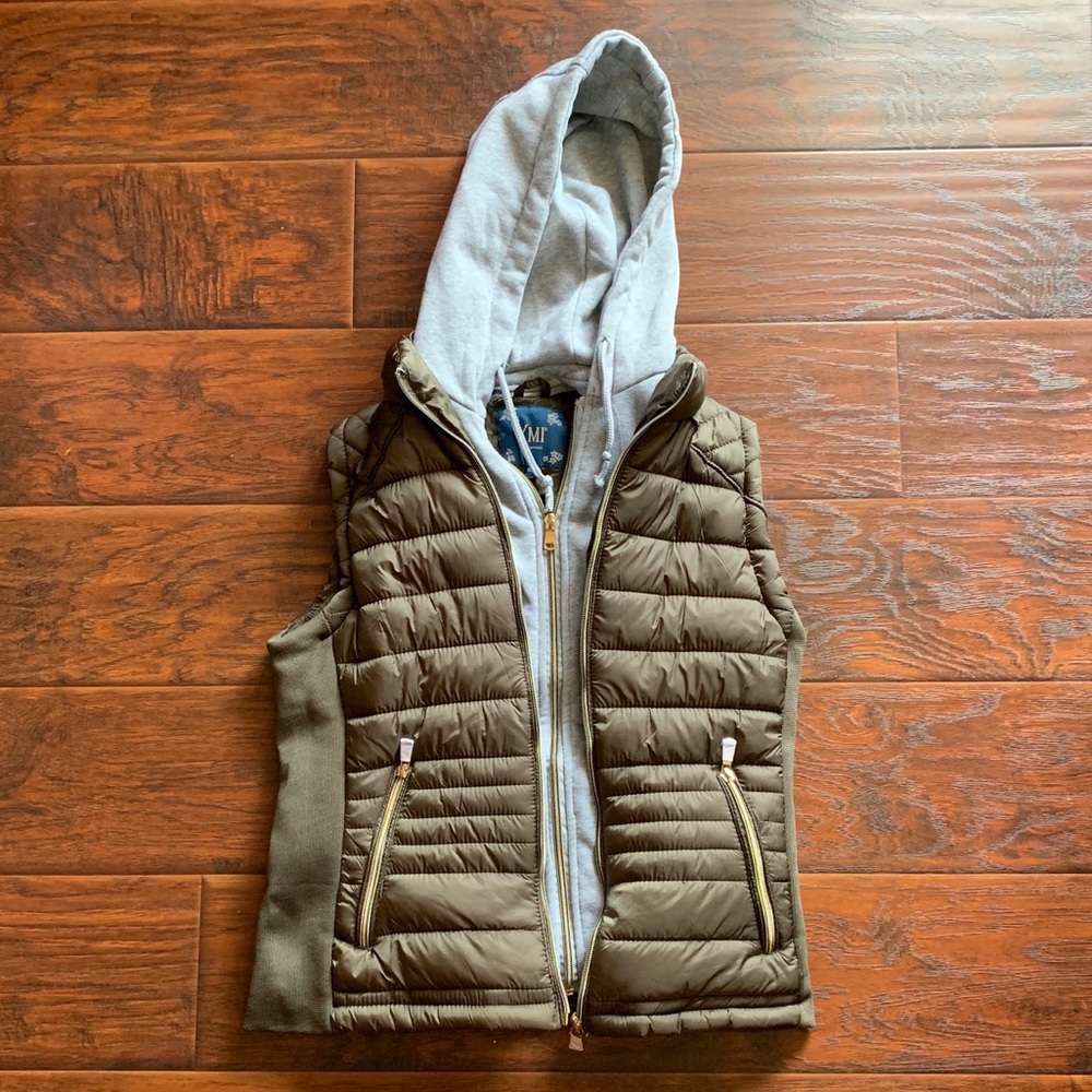 🌾 Olive Green Puffer Vest 🌾